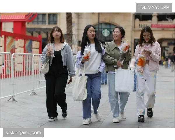 戴资颖赛场上拼命，私下却像普通女孩逛街买买买？